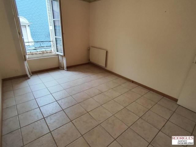 Location Appartement Rue de la Cathédrale, Poitiers