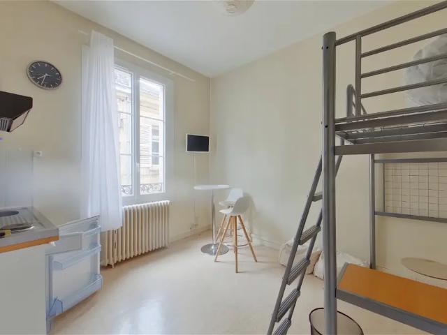 Location Appartement Rue de la Cathédrale, Poitiers