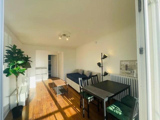 Location Appartement Rue de la Capsulerie, Montreuil