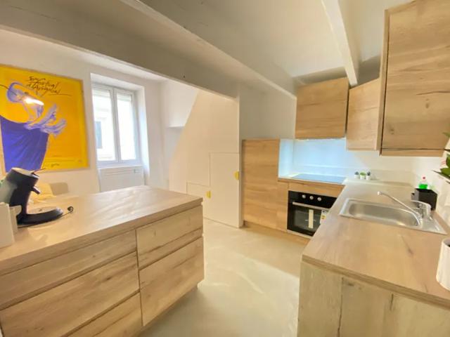Location Appartement Rue de la Carreterie, Avignon