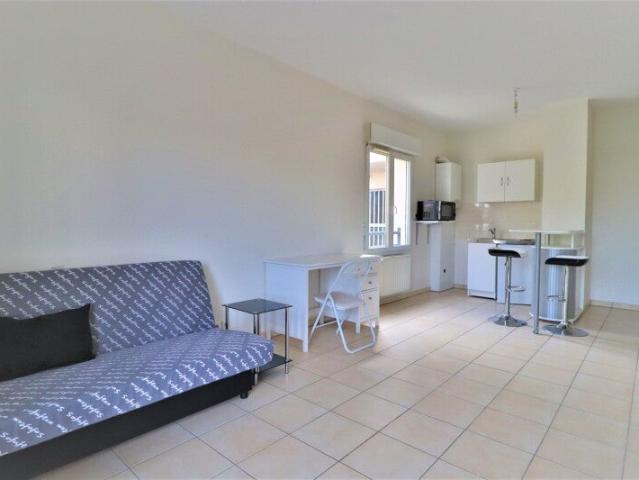 Location Appartement Rue de la Chapelle au Bé, Saint André les Vergers