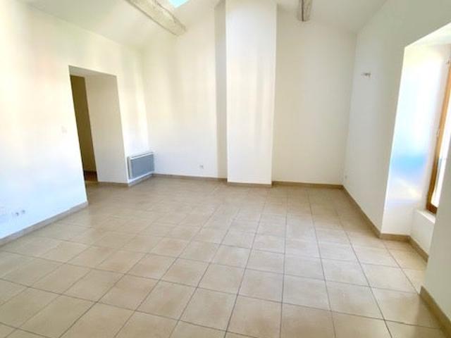 Location Appartement Rue de la Cité Foulc, Nîmes