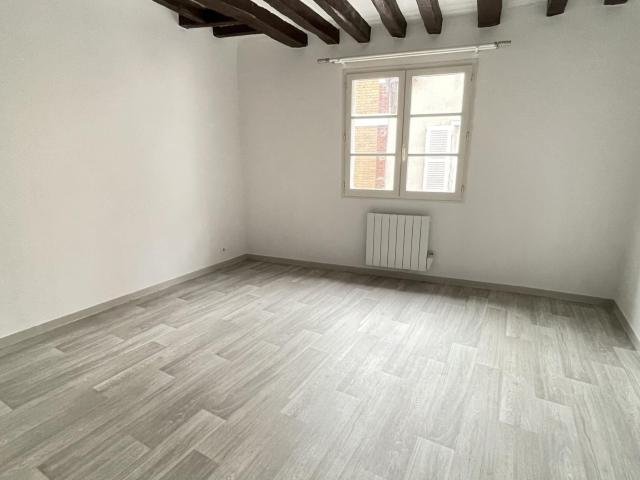 Location Appartement Rue de la Clouterie, Chartres