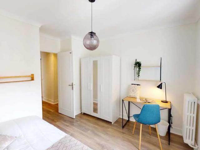 Location Appartement Rue de la Crèche, Paris