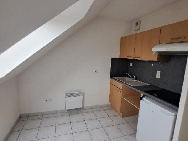 Location Appartement Rue de la Croix de Pierre, Rouxmesnil Bouteilles