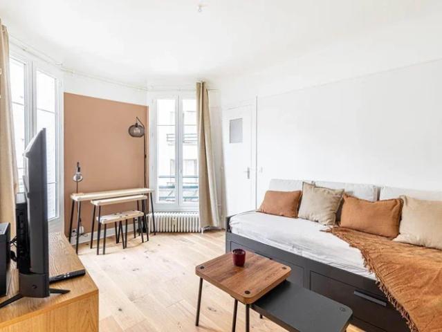 Location Appartement Rue de la Croix Nivert, Paris