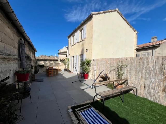 Location Appartement Rue de la Bonneterie, Avignon