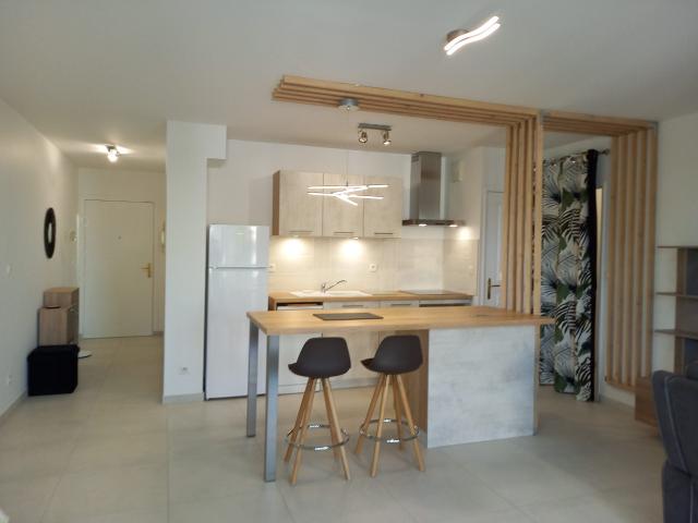 Location Appartement Rue de la Barre, Limas