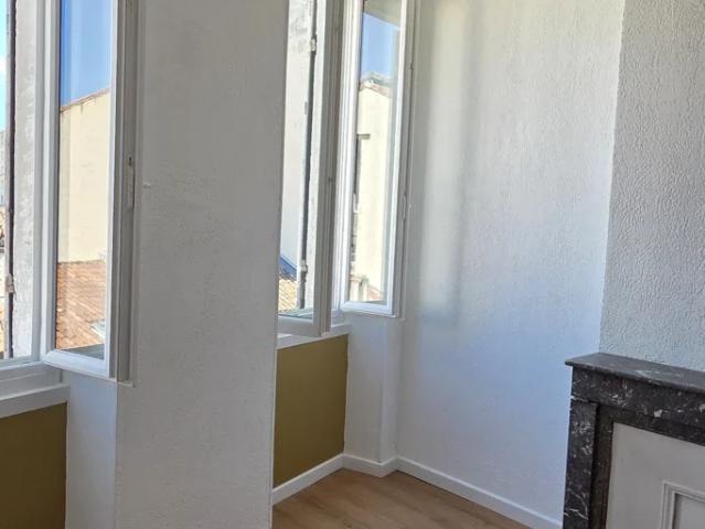 Location Appartement Rue de la Belle de Mai, Marseille