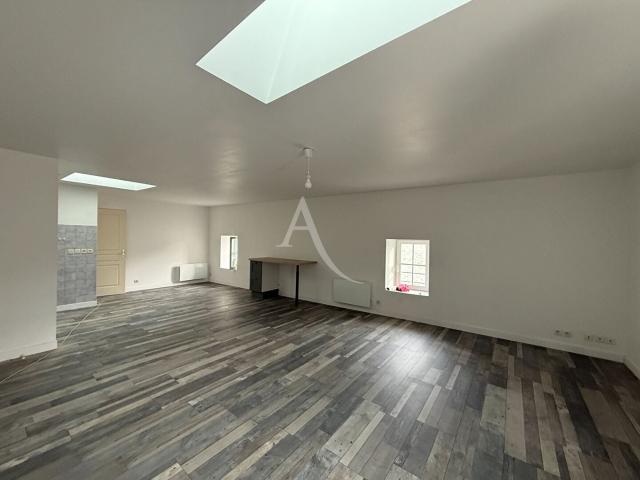 Location Appartement Rue de la Berthinière, Nancras