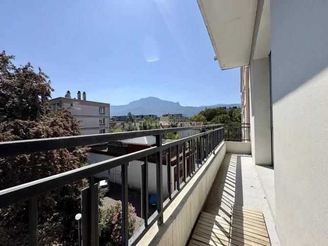 Location Appartement Rue de la Gare, Saint Égrève