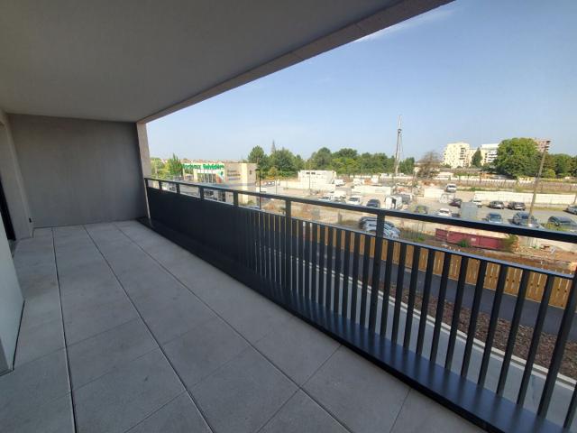 Location Appartement Rue de la Garonne, Bordeaux