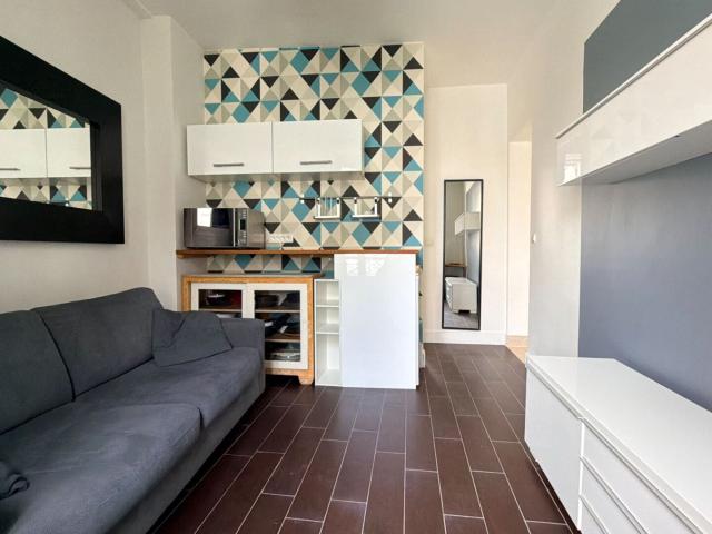 Location Appartement Rue de la Grange aux Belles, Paris