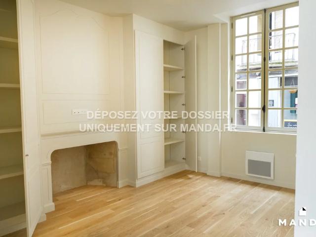 Location Appartement Rue de la Grosse Tour, Tours