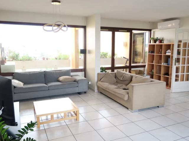 Location Appartement Rue de la Doua, Villeurbanne
