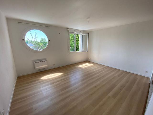 Location Appartement Rue de la Fontaine Couverte, Dammarie les Lys