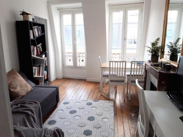 Location Appartement Rue de la Fontaine du But, Paris