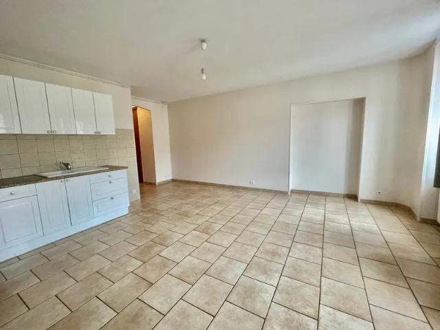 Location Appartement Rue de la Fontaine, Sanilhac