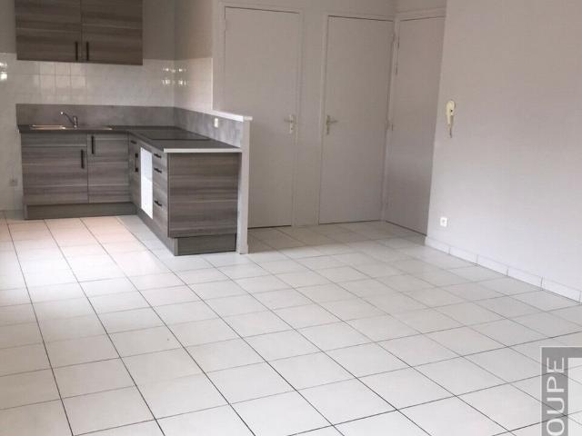Location Appartement Rue de la Forge, Montéléger
