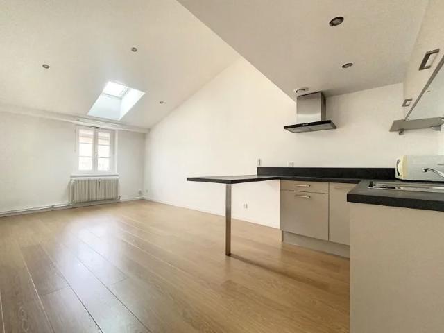Location Appartement Rue de la Faïencerie, Nancy