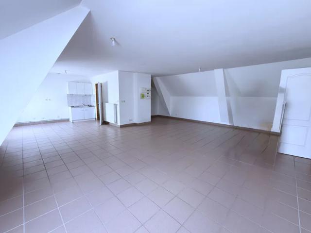 Location Appartement Rue de la Ferme du Parc, La Fère