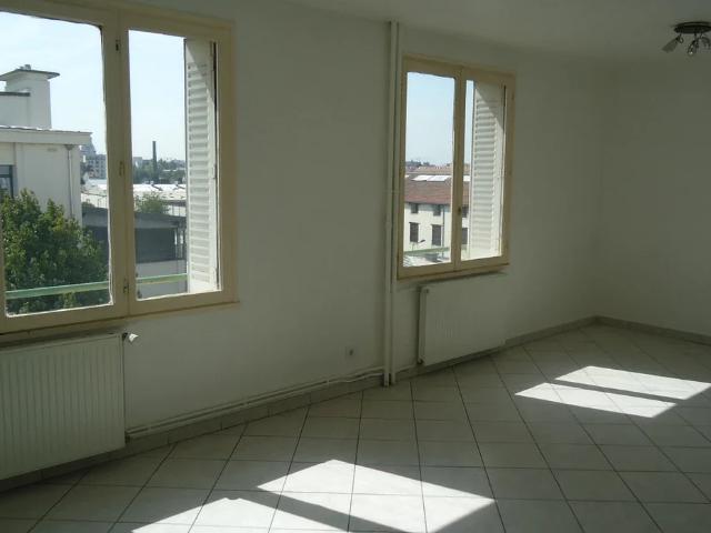Location Appartement Rue de la Filature, Villeurbanne