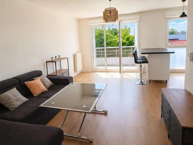 Location Appartement Rue de la Libre Pensée, Romainville