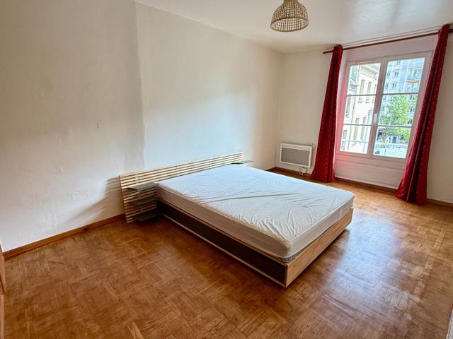 Location Appartement Rue de la Monnaie, Caen