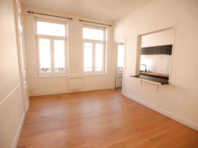Location Appartement Rue de la Monnaie, Lille