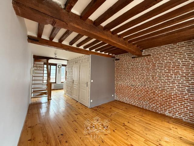 Location Appartement Rue de la Monnaie, Lille