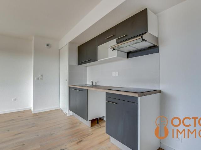 Location Appartement Rue de la Montjoie, Tournefeuille