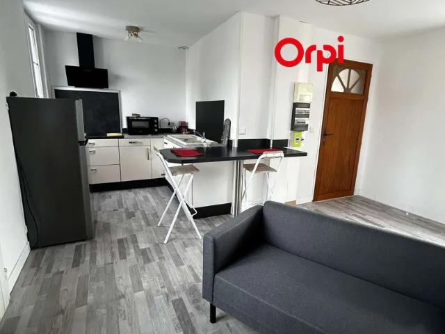 Location Appartement Rue de la Mairie, Le Fidelaire