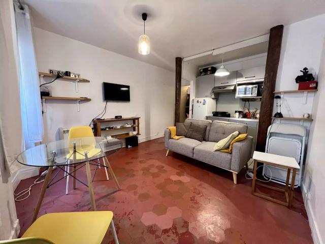 Location Appartement Rue de la Mare, Paris