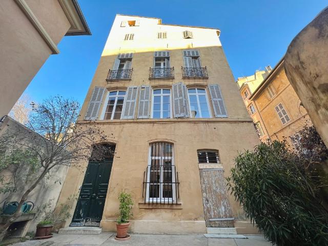 Location Appartement Rue de la Mule Noire, Aix en Provence