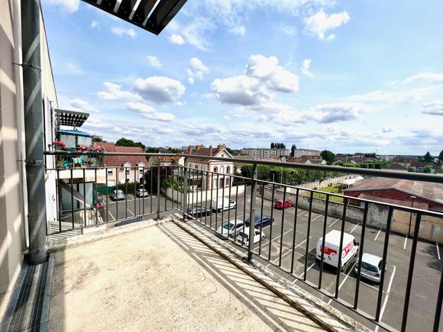 Location Appartement Rue de la Solidarité, Montereau Fault Yonne
