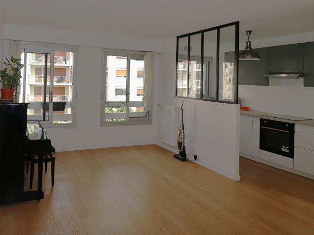 Location Appartement Rue de la Santé, Paris
