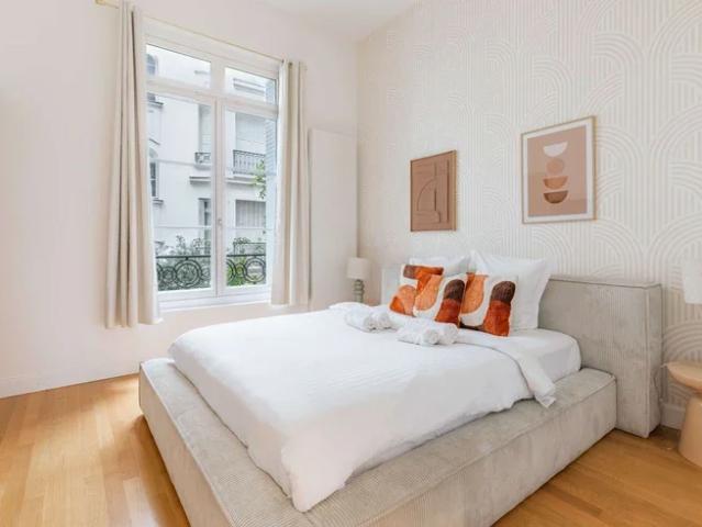 Location Appartement Rue de la Pompe, Paris