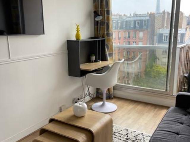 Location Appartement Rue de la Pompe, Paris