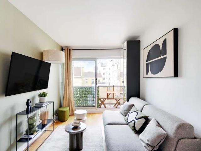 Location Appartement Rue de la Pompe, Paris