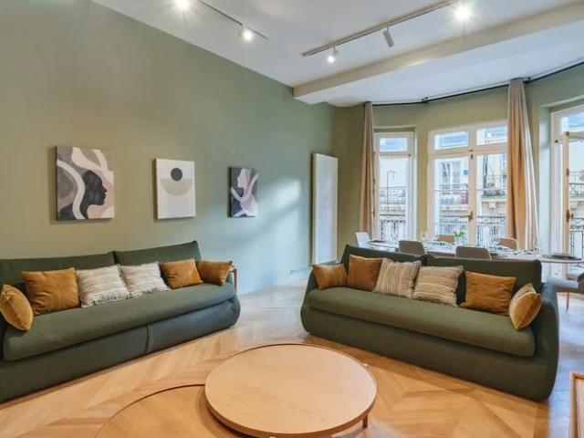 Location Appartement Rue de la Pompe, Paris