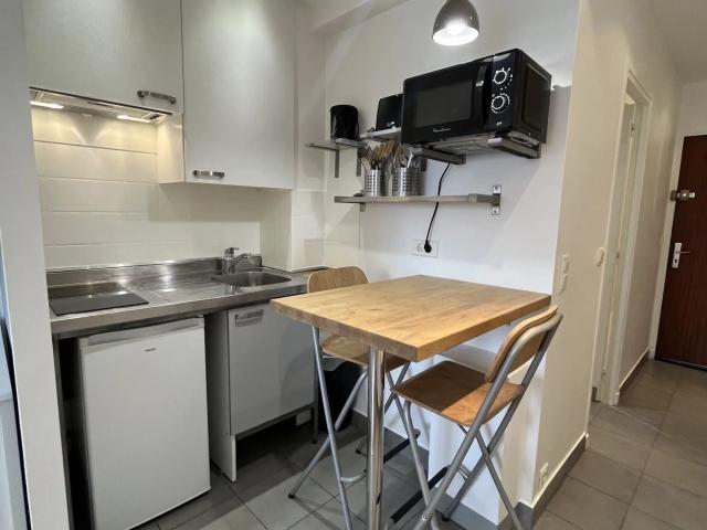 Location Appartement Rue de la Pompe, Paris