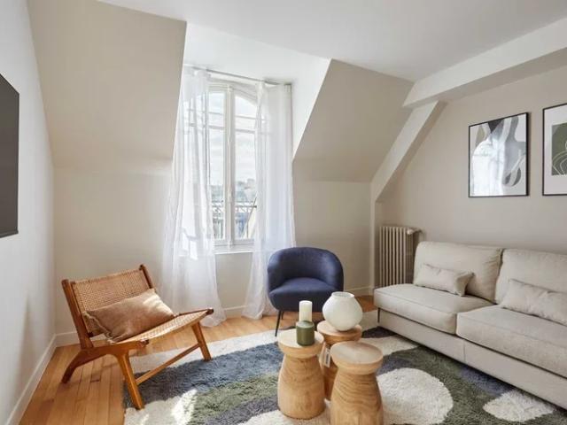 Location Appartement Rue de la Pompe, Paris