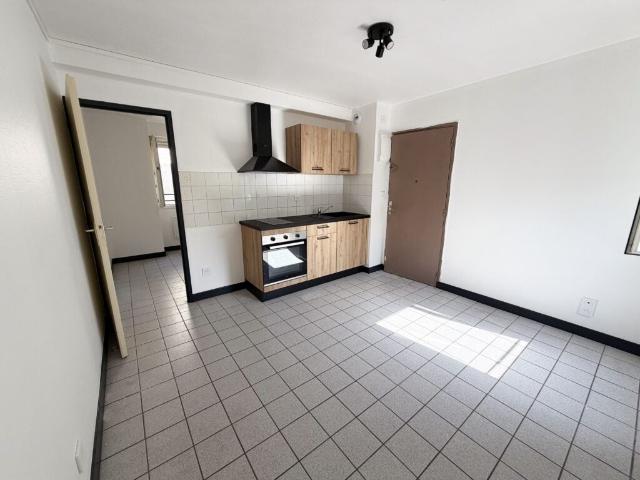 Location Appartement Rue de la Pompe, Vergt