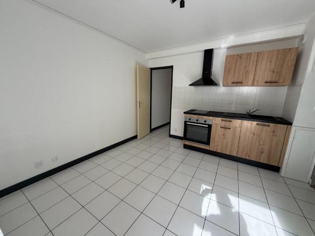 Location Appartement Rue de la Pompe, Vergt