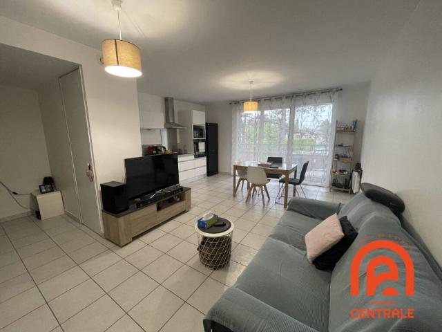 Location Appartement Rue de la Pagère, Bron