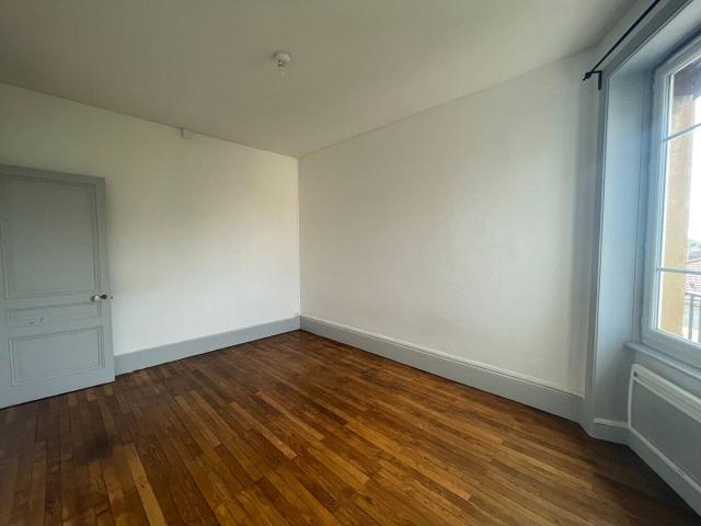 Location Appartement Rue de la Paix, Bron