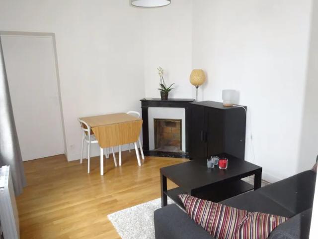 Location Appartement Rue de la Paroisse, Versailles