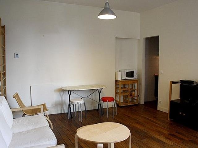Location Appartement Rue de la Pierre Levée, Paris