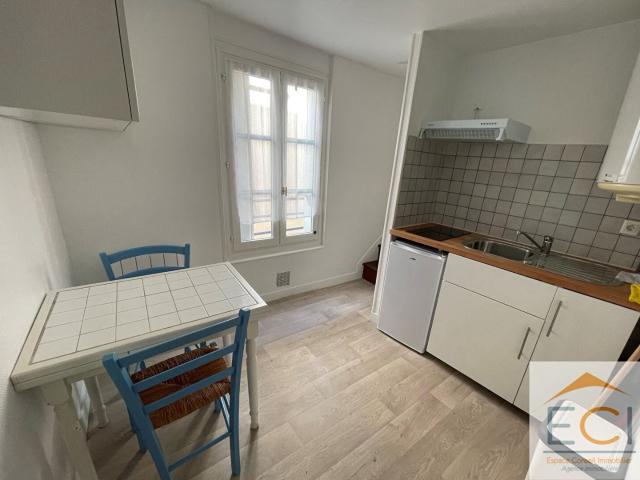 Location Appartement Rue de la Roquette, Paris