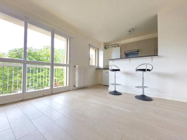 Location Appartement Rue de la République, Vanves